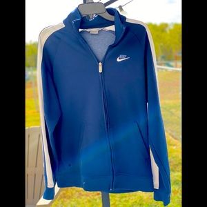 Nike men’s sweatshirt